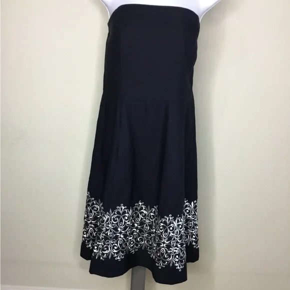 LOFT | Dresses | Ann Taylor Loft Navy Blue Cotton Strapless Dress With  Embroidered Hem Size 2 | Poshmark